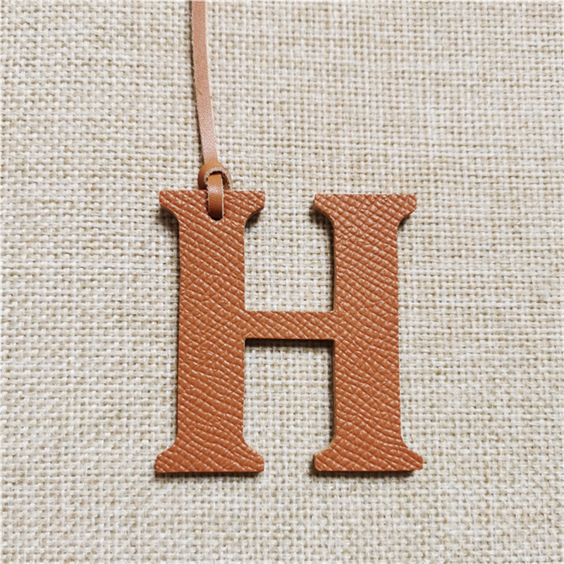 Wholesale Luxury Genuine Leath - огляд і ціна Monogram Keychain Leather